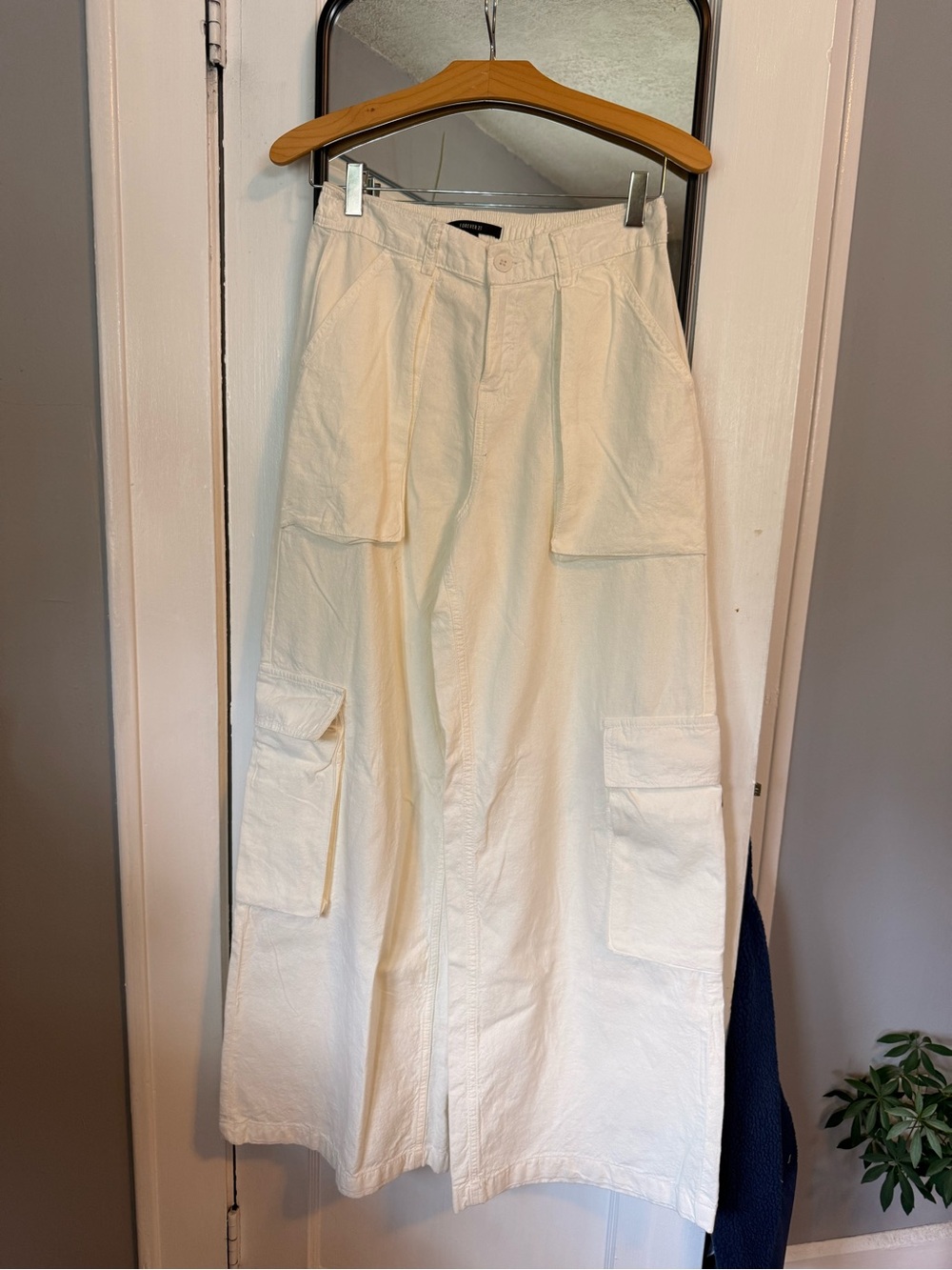Forever 21 Cream Wide-Leg Cargo Pants